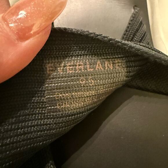 Everlane Day Crossover Sandal Black Knit Slide Size 9.5 Sustainable Flat - Picture 6 of 7